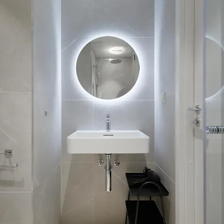 Stylish Volta Quarter With Ac Apartamento