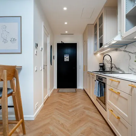 Stylish Volta Quarter With Ac *