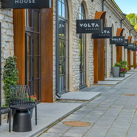 Stylish Volta Quarter With Ac Apartamento