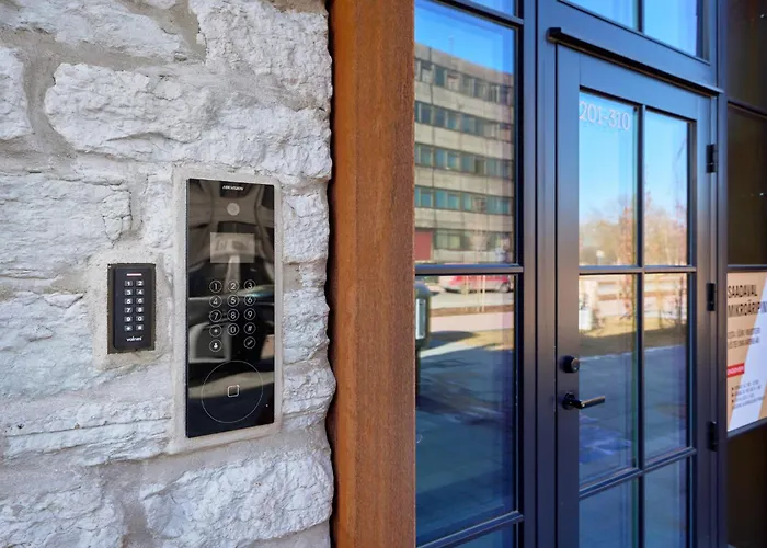 Stylish Volta Quarter With Ac *