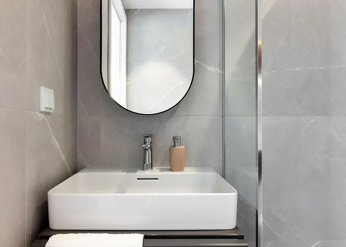 Stylish Volta Quarter With Ac * Ταλίν