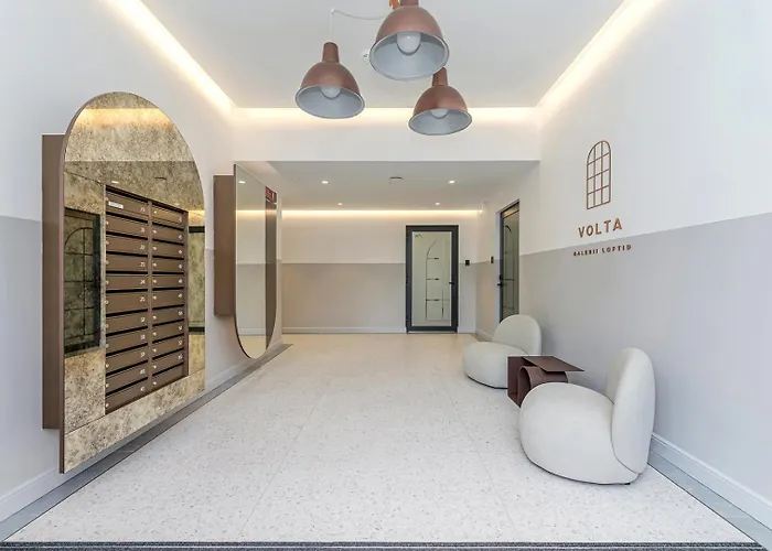 Stylish Volta Quarter With Ac