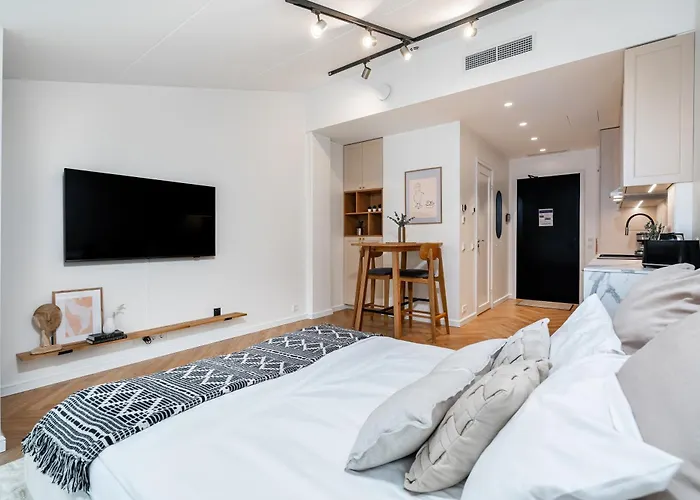 Stylish Volta Quarter With Ac